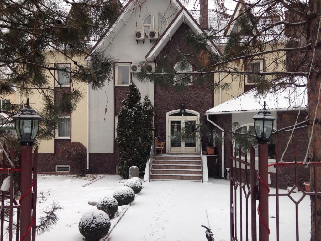 Asian Mountains Hotel Bishkek Exterior photo